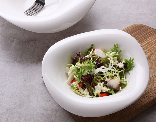 Wavy salad bowl